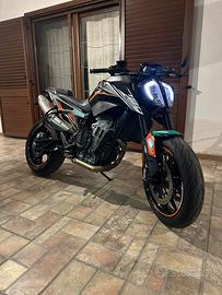 Ktm duke 790