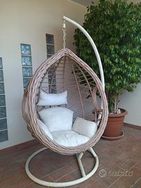 Poltrona a Dondolo Sospesa in Rattan