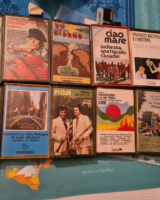 Lotto di musicassette anni 70 di musica liscio