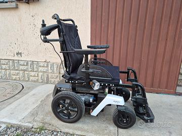 carrozzina elettrica per anziani