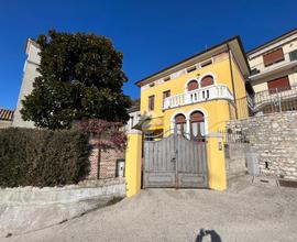VILLA SINGOLA A VALDOBBIADENE