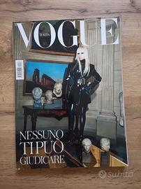 Rivista vogue Italia marzo 2022 n858