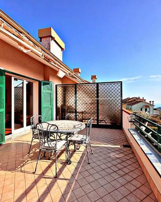CASA SEMINDIPENDENTE A CELLE LIGURE
