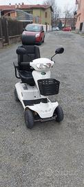Scooter elettrico per anziani e disabili