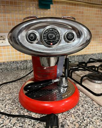 Macchina del caffe Illy