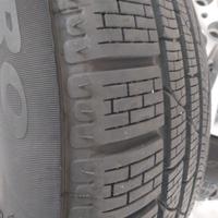 Set cerchi e gomme pirelli  Sport sotto Zero.