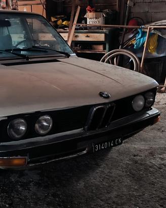 BMW 520 del 1974