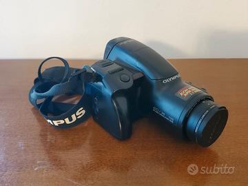 Macchina Fotografica Olympus iS 2000 bridge