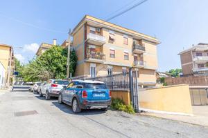 4 LOCALI A ARICCIA
