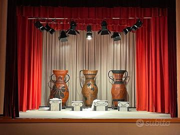 Anfore per scenografia teatrale