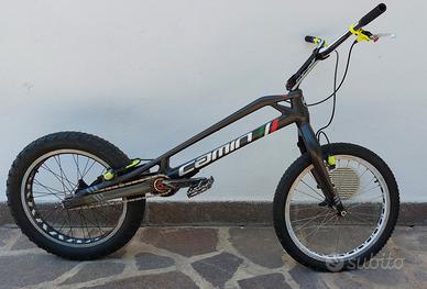 bici trial Camin 20" in carbonio 