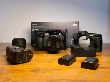 Lumix Gh5 + 12-60mm 2.8 + 25mm 1.8 + small rig