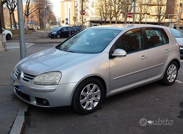 Volkswagen Golf 1.6 FSI