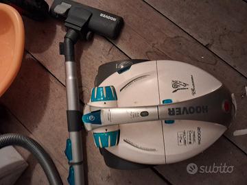 Aspirapolvere a traino Hoover Freespace