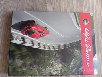 Libro dell storia dell Alfa Romeo