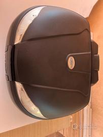 Baule capienza 2 caschi integrali