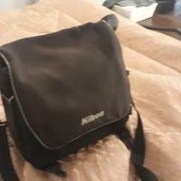 Borsa Nikon per macchina fotografica