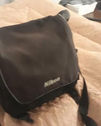 Borsa Nikon per macchina fotografica