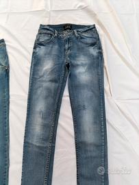Pantalone jeans donna.