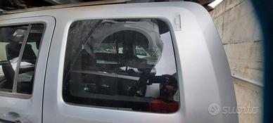 JEEP CHEROKEE LIMITED 2010 - VETRO FISSO POSTERIOR