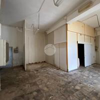 NEGOZIO A AZZANO SAN PAOLO