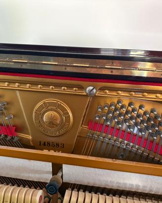 Pianoforte Yukiko nero lucido