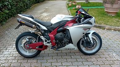 Yamaha YZF R1 - 2010