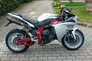 Yamaha YZF R1 - 2010