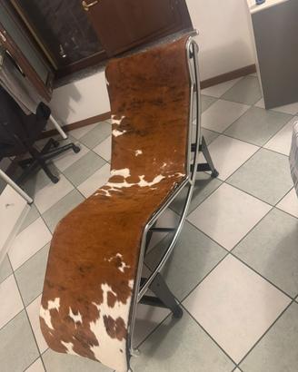 Chaise longue modello Cassina Lc4 cavallino