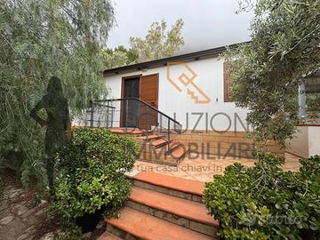 Terreno con magazzino a San Vito Lo Capo