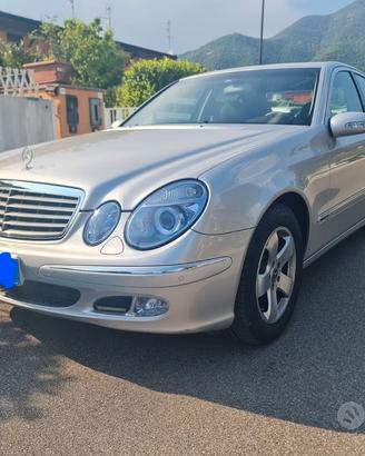 MERCEDES E240 W211