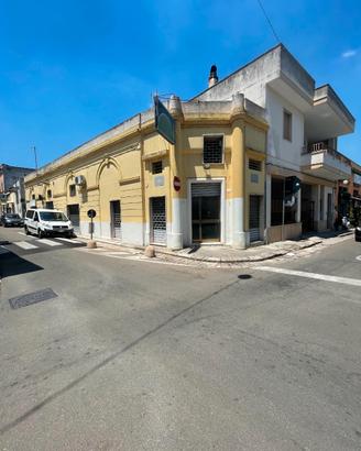 Locale Alezio