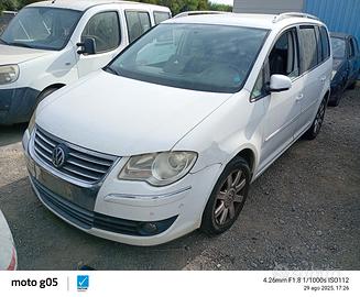 Volkswagen Touran ricambi usati 