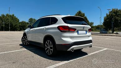 BMW X1 sDrive 18d Business Advantage (Automatica)