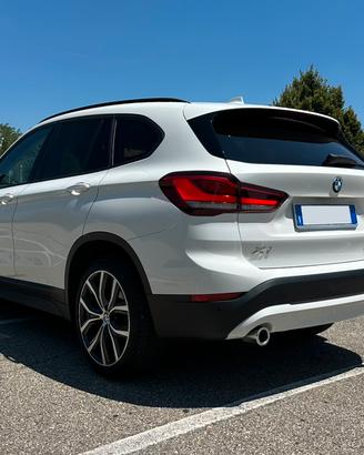 BMW X1 sDrive 18d Business Advantage (Automatica)