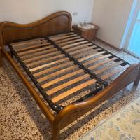 Letto matrimoniale in legno di noce