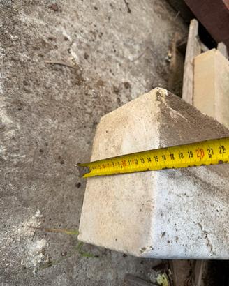 Blocchi di marmo biancone