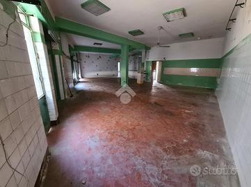 CASA DI CORTE A ROBECCO SUL NAVIGLIO