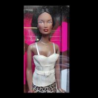 Janay - Studio it (bianco) Fashion Doll