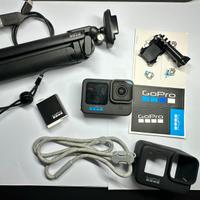 GoPro HERO11 Black + Kit Accessori Originali