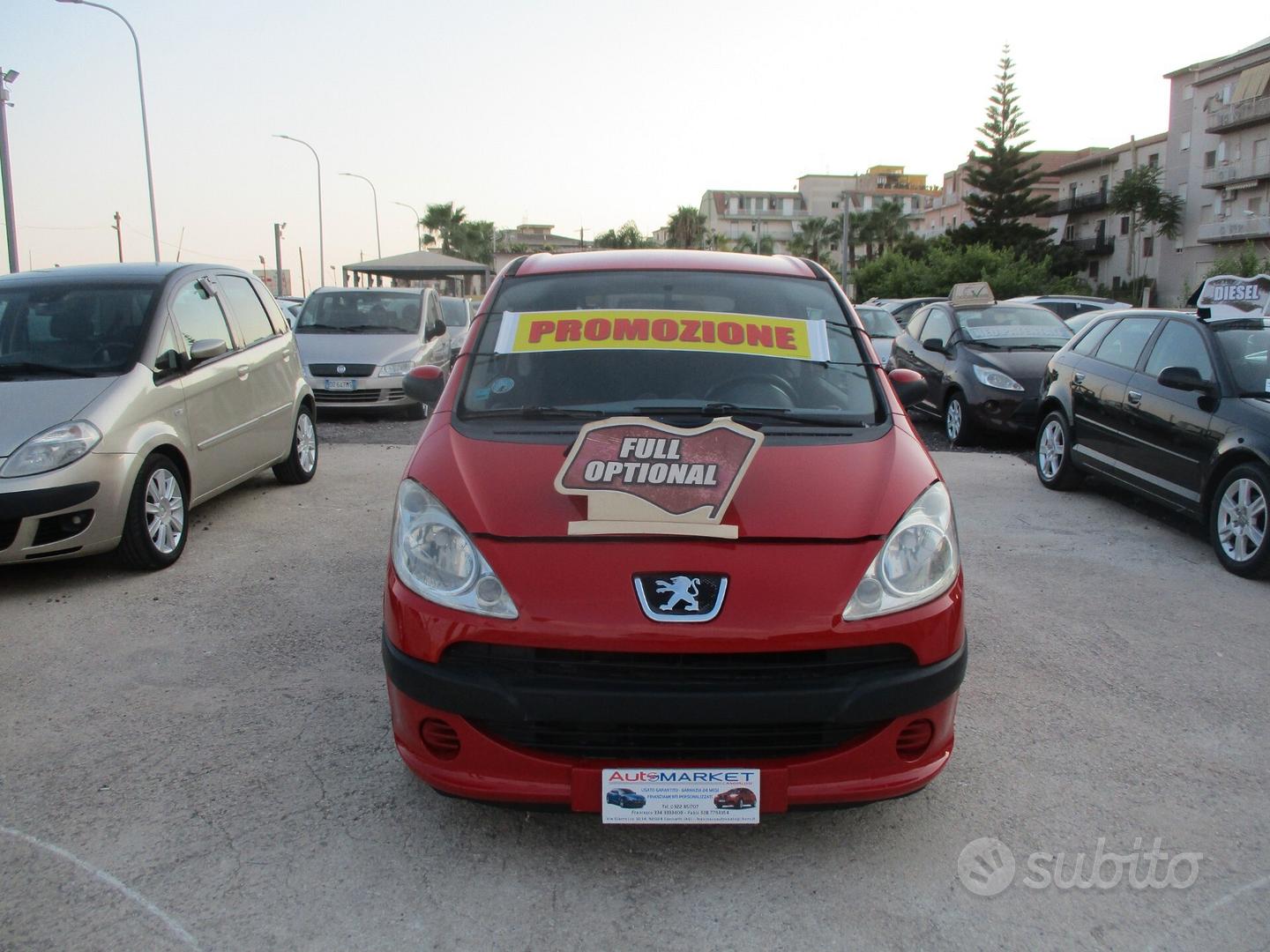 Peugeot 1007 2005 photo 2