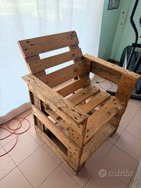 Poltrona in legno 