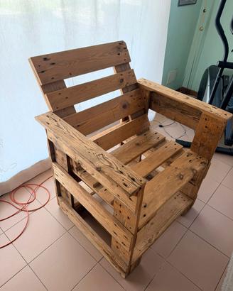 Poltrona in legno 