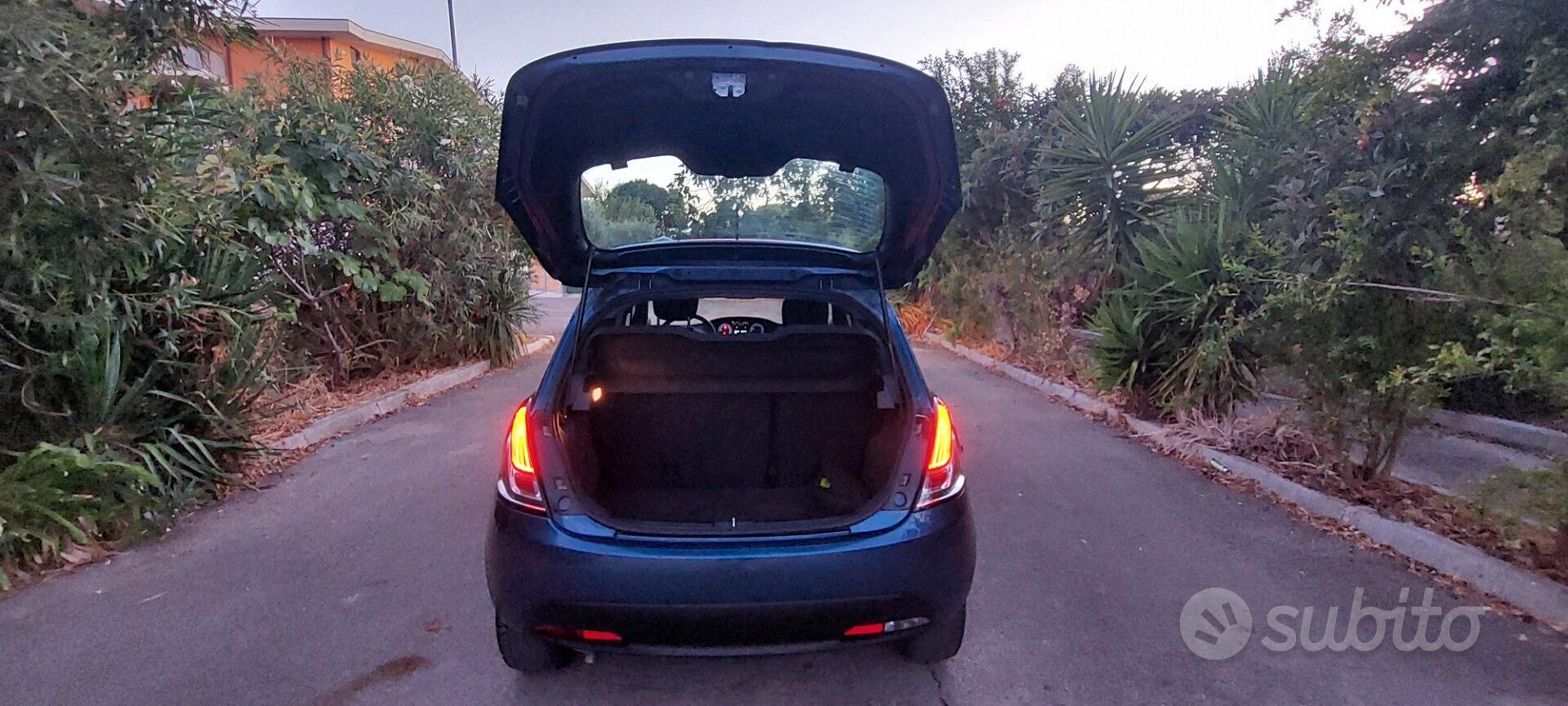Lancia Ypsilon 2023 photo 2