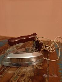 Ferro da stiro elettrico vintae Electrolar