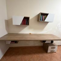 Scrivania moderna sospesa + pensili design 