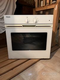 Forno a incasso Miele