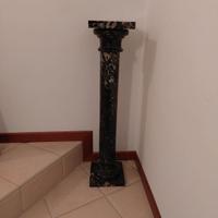 Colonna decorativa in marmo portoro nero 