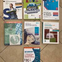 Libri di testo scolastici nuovi mai usati