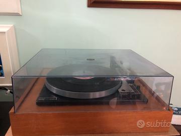 Giradischi vintage BSR P144 con base in legno